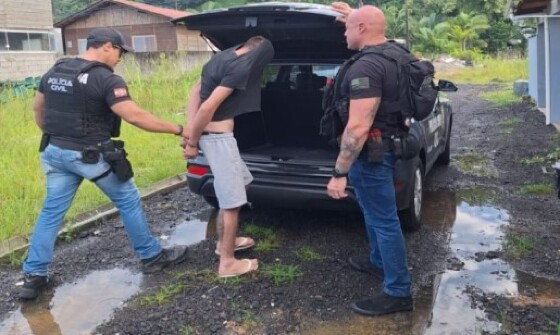 Alvo da Operção Phantom durante prisão no Rio Grande do Sul