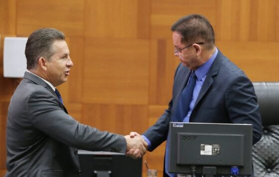 mauro e botas.jpg