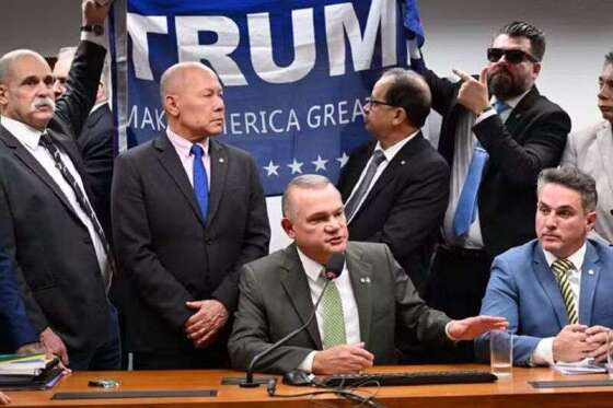 bandeira trump.jpg
